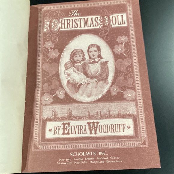 The Christmas Doll by Elvira Woodruff - Scholastic Paperback Novel - Picture 4 of 6